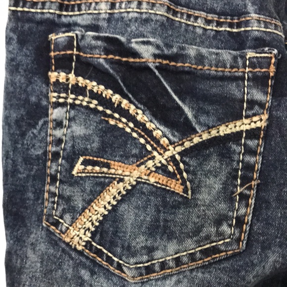 Amethyst distressed jeans - Picture 6 of 8